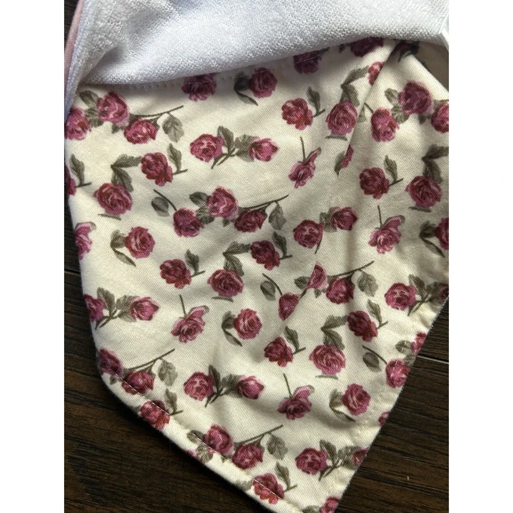3 Pack Bandana Style Baby Bibs NWOT Pink Floral‎